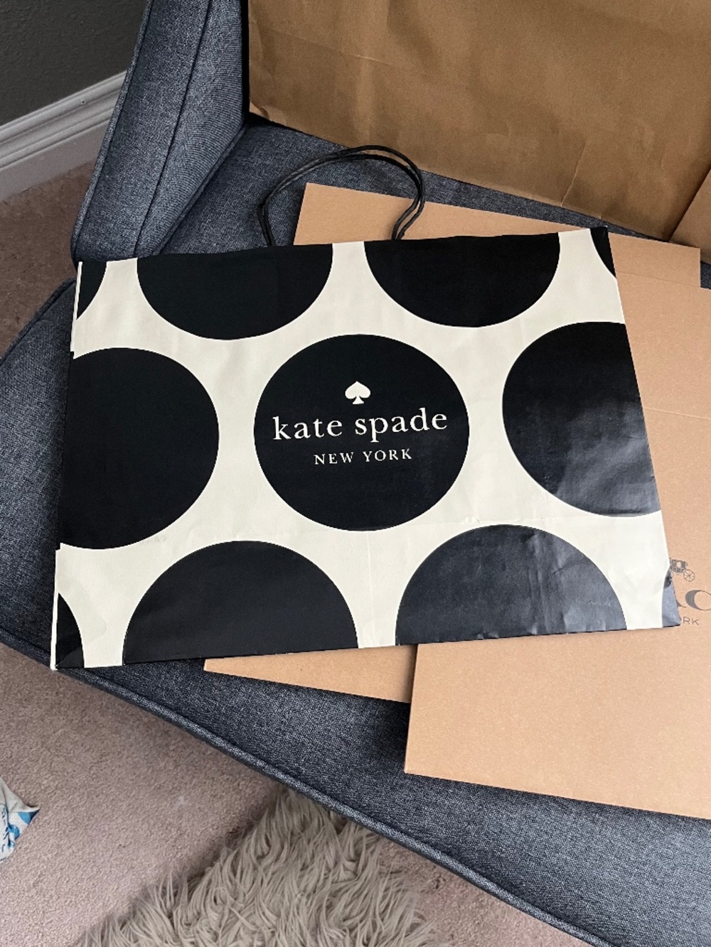 COACH Gift Box and Shopping Bag Bundle - Picture 6 of 6